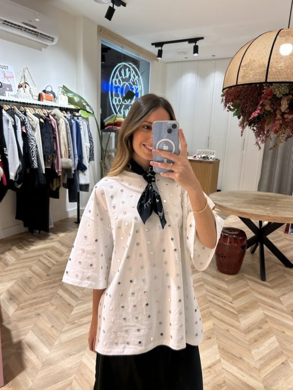 Camiseta Oversize Tachas Metálicas Blanca - Imagen 2