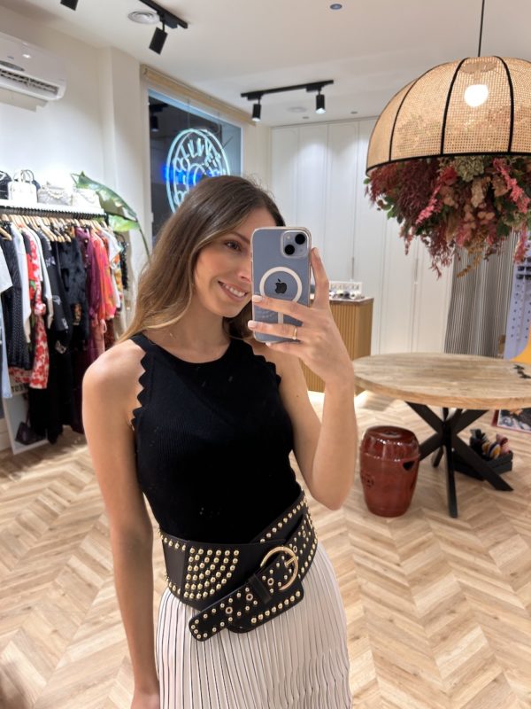 Top Punto Canalé Cuello Halter Negro