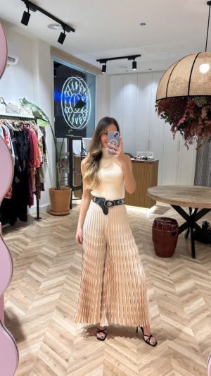 Pantalón Plisado Beige y Negro