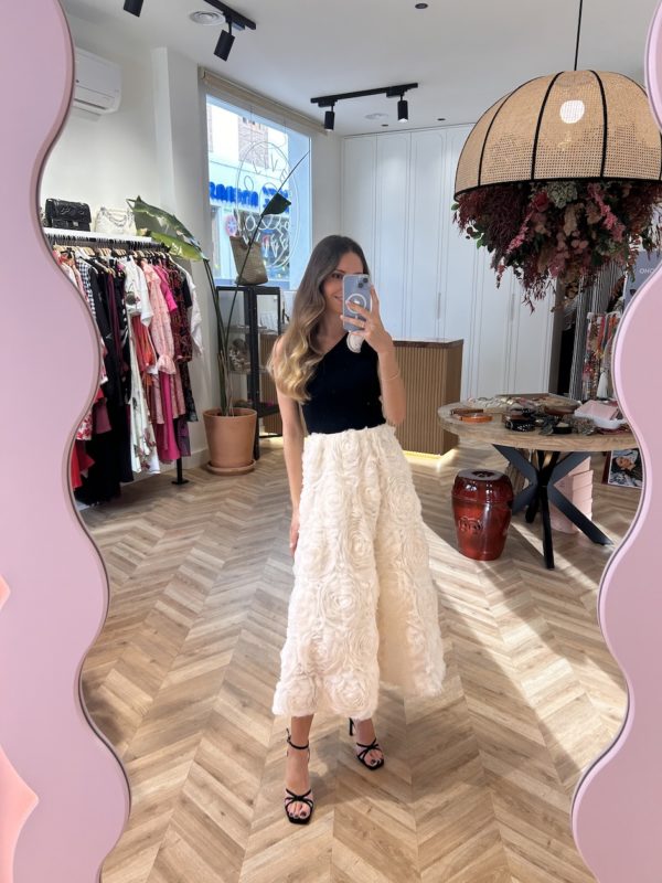 Falda Midi Volumen Flores Sobrepuestas - Imagen 2