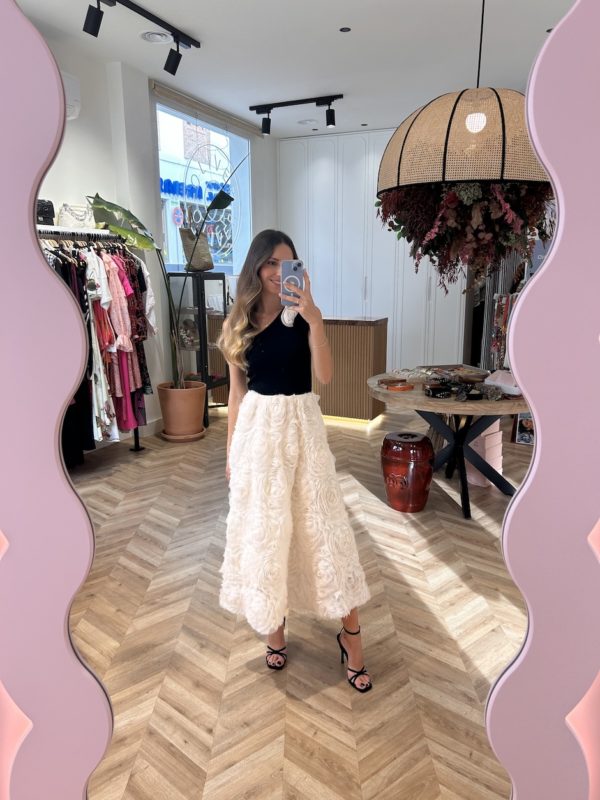 Falda Midi Volumen Flores Sobrepuestas - Imagen 3