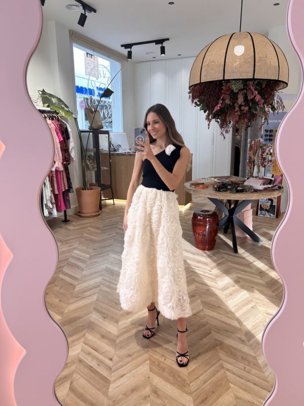Falda Midi Volumen Flores Sobrepuestas - Imagen 5