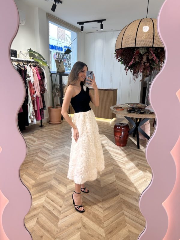 Falda Midi Volumen Flores Sobrepuestas