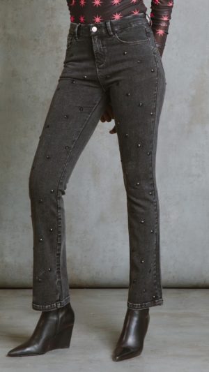 Jeans Flare Aplicaciones Piedras Ónix