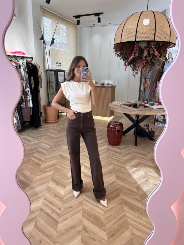 Jeans wide leg Bajo Desflecado Chocolate - Imagen 2