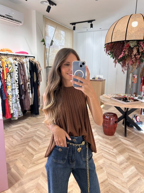 Top Punto Cuello Halter Avellana