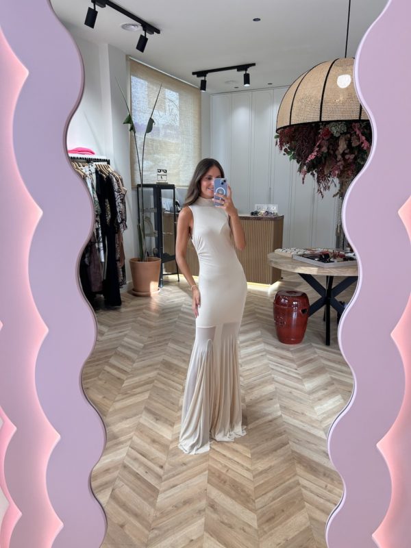 Vestido Largo Tul Cuello Halter Marfil
