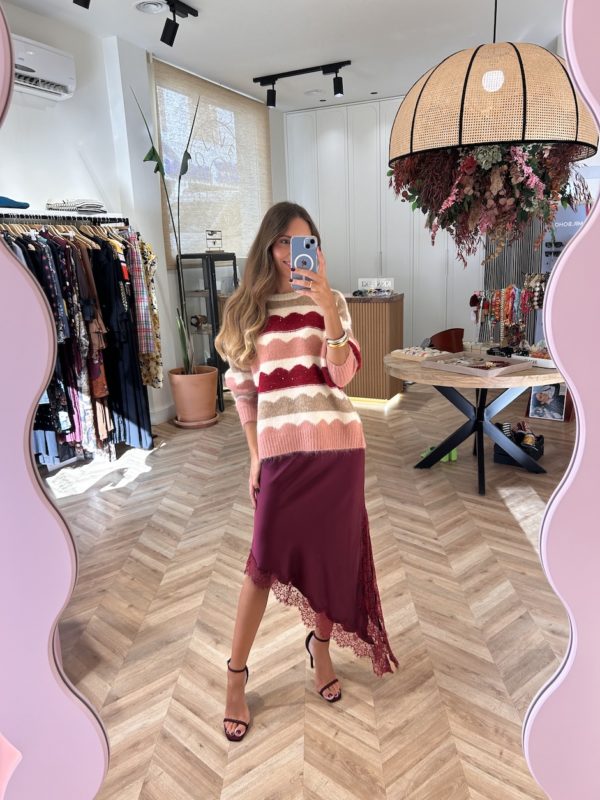 Falda Lencera Asimétrica Blonda Encaje Burgundy