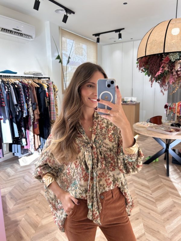 Blusa Lazada Estampado Floral Motas Doradas