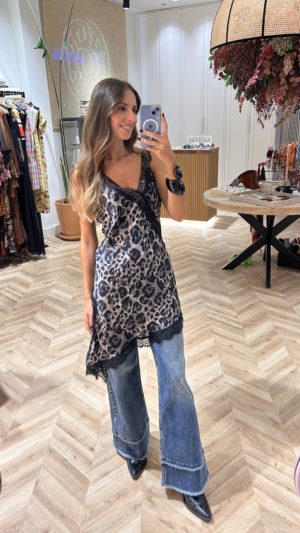 Jeans Wide leg Bajo Desflecado