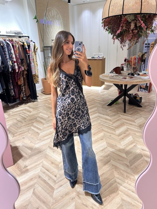 Jeans Wide leg Bajo Desflecado