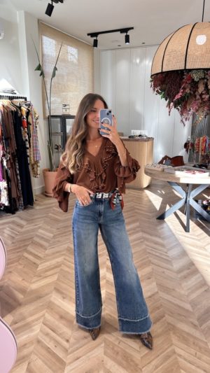 Blusa Chorreras Detalle Tachas Avellana