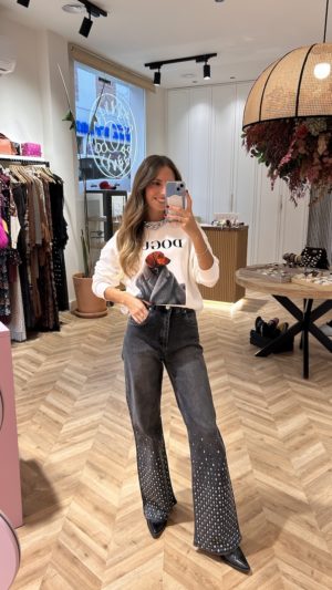 Jeans Straight Detalle Tachas