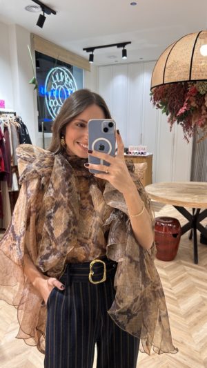 Blusa Organza Capas Y Volante Print Serpiente