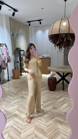 Conjunto Top Y Pantalón Plisado Flecos Beige
