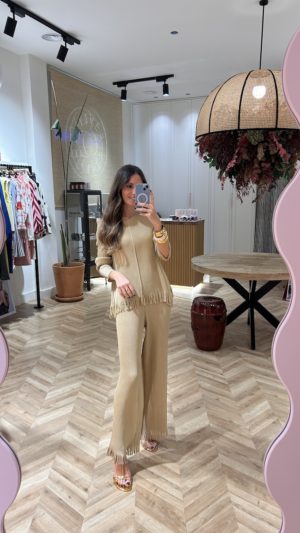 Conjunto Top Y Pantalón Plisado Flecos Beige
